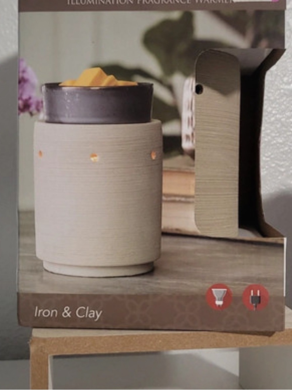 Iron & Clay Illumination Fragrance Warmer - Beige and Brown